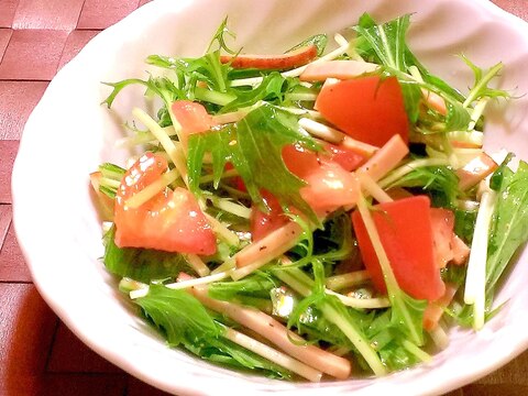 水菜とトマトと焼き豚のサラダ